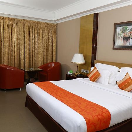 Hotel Bonanza Alappuzha Dış mekan fotoğraf