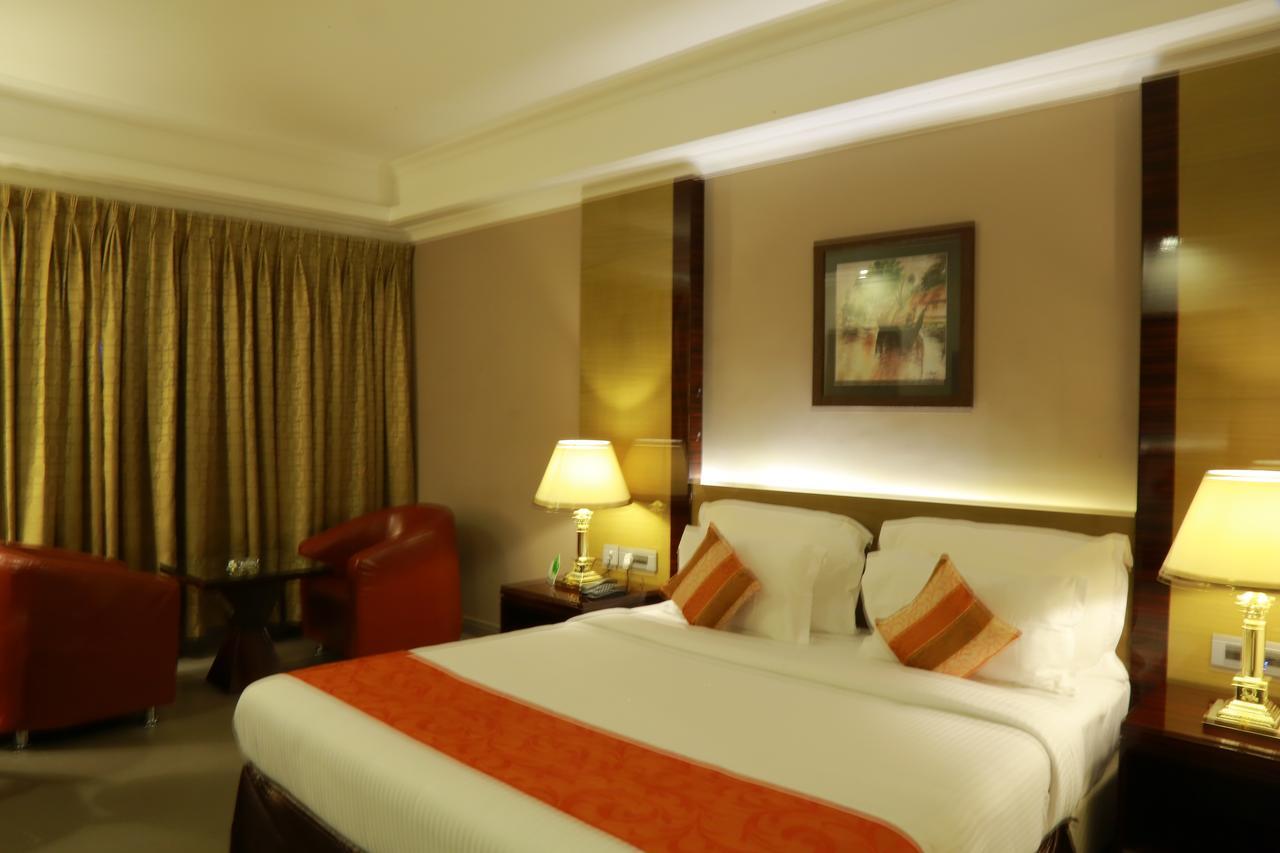 Hotel Bonanza Alappuzha Dış mekan fotoğraf