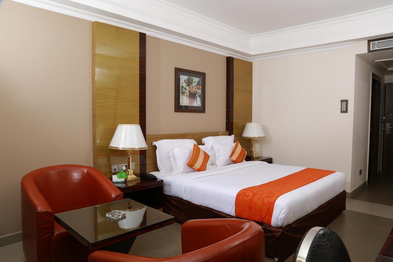Hotel Bonanza Alappuzha Dış mekan fotoğraf