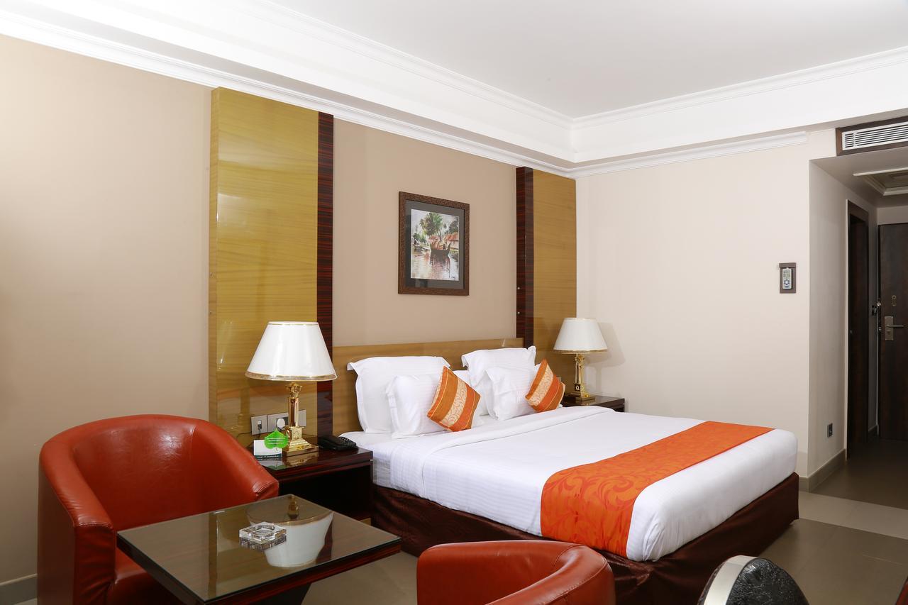 Hotel Bonanza Alappuzha Dış mekan fotoğraf