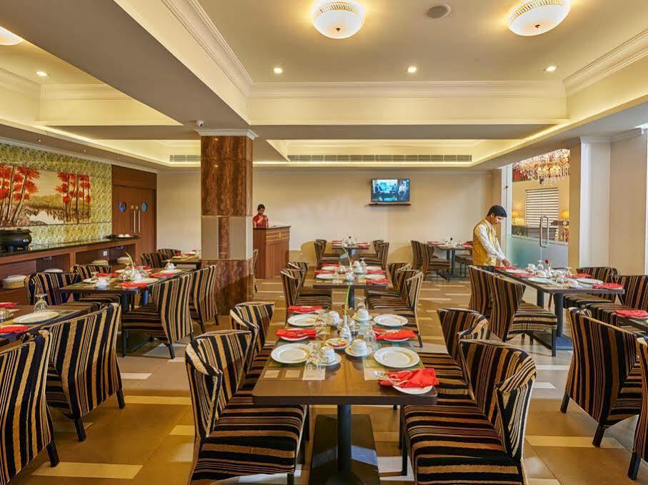 Hotel Bonanza Alappuzha Dış mekan fotoğraf